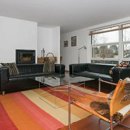 Four-bedroom In 22 *