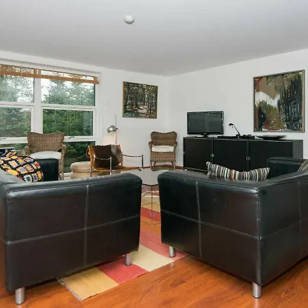 Σπίτι διακοπών Four-bedroom In 22 *